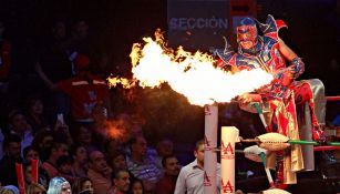 Aerostar hace su entrada al ring