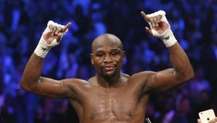 Floyd Mayweather celebra triunfo contra Conor McGregor