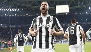 Higuaín festeja un gol con la Juventus