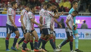 Futbolistas de Chivas salen tristes tras derrota contra Pumas