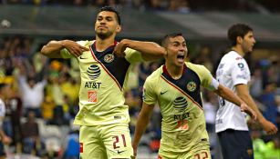 Henry Martín festeja con el América