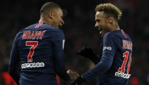 Mbappé y Neymar en un partido con el PSG 