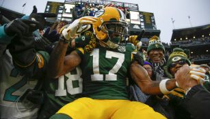 Davante Adams celebra su anotación contra Miami