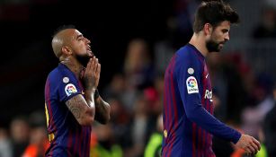 Piqué y Vidal al término del partido ante el Betis 