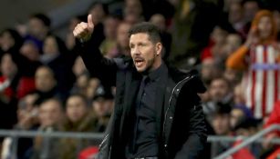 Simeone da indicaciones al Atlético de Madrid