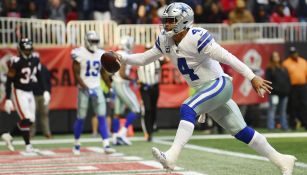 Dak Prescott celebra una anotación ante Falcons