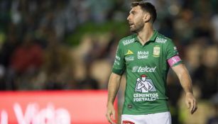 Mauro Boselli se lamenta durante un juego del León