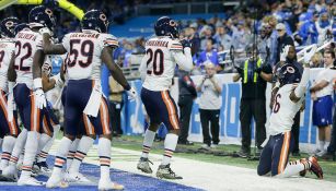 Jugadores de los Bears realizan baile en forma de festejo