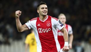 Tadic celebra uno de sus goles con el Ajax