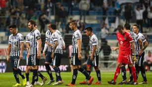 Jugadores de Rayados, desmotivados en juego contra Santos 