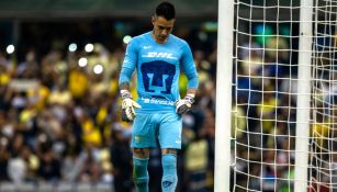 Alfredo Saldívar se lamenta tras un gol del América