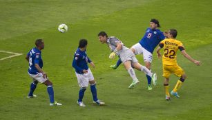 Moisés Muñoz remata de cabeza para darle el empate al América