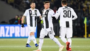 Paulo Dybala festeja gol contra Young Boys en Suiza