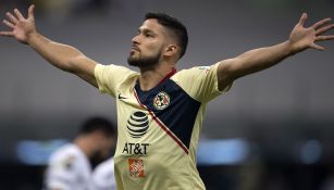 Bruno Valdez celebra gol contra Pumas