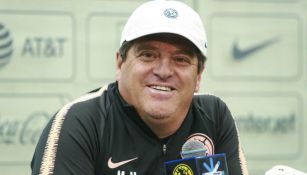 Miguel Herrera durante una conferencia de prensa