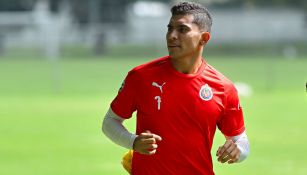 Orbelín Pineda, durante un entrenamiento con Chivas