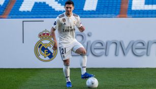 Brahim posa en la cancha del Santiago Bernabéu 