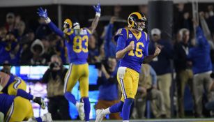 Jared Goff celebra la anotación de Anderson contra Dallas