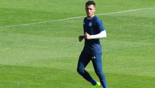 Yoshimar Yotún durante un entrenamiento con Cruz Azul