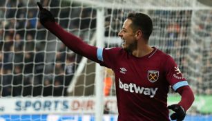 Javier Hernández celebra un gol con el West Ham