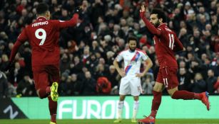 Salah y Firmino festejan un gol contra el Crystal Palace