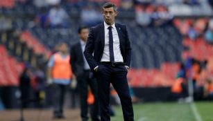 Pedro Caixinha durante la derrota de Cruz Azul ante Santos