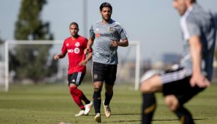 Carlos Vela corre en una práctica con LAFC