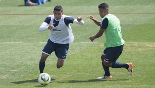 Orbelín Pineda en entrenamiento con Cruz Azul