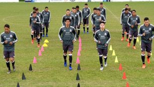 Selección Mexicana Sub 20 durante un entrenamiento 