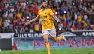 Gignac celebrando un gol con Tigres 