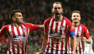 Diego Godín celebrando un gol con el Atlético de Madrid 