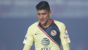 Álvarez cabizbajo tras su participación en Veracruz vs América