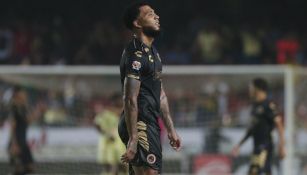 Kazim-Richards se lamenta durante un juego del Veracruz