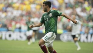 Carlos Vela durante un juego de México