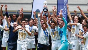 Festejo de Pumas tras ganar la Final de la Sub 17