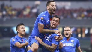 Caraglio, en festejo con Cruz Azul en el Azteca