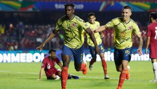 Zapata celebra su gol contra Qatar