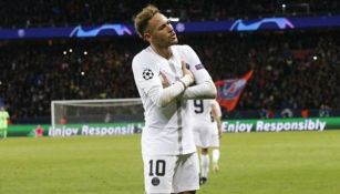 Neymar festeja una anotación con el PSG en Champions