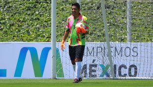 Jorge Campos, durante la presentación del balón de la Liga MX