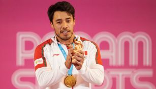 Jonathan Muñoz, con su medalla de oro conquistada en Lima 2019