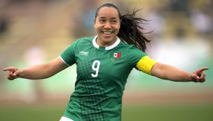 Charlyn Corral celebra su gol ante Jamaica 