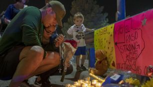 Personas lamentan masacre en El Paso, Texas