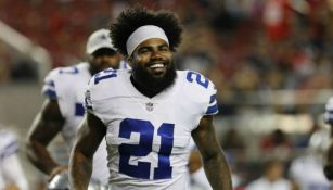 Ezekiel Elliott durante un juego de los Cowboys 