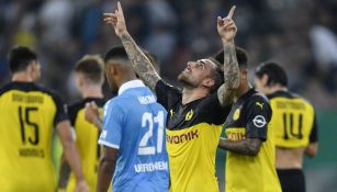 Paco Alcácer celebra un gol con el Borussia Dortmund