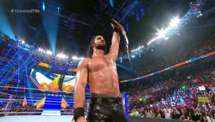 Seth Rollins levanta el título Universal en SummerSlam 2019