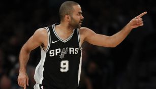 Tony Parker durante un juego de los Spurs