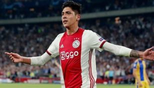 Edson Álvarez festeja un gol con el Ajax