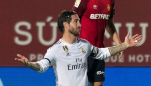 Sergio Ramos se lamenta en la cancha 
