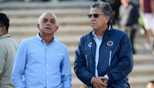 López Zarza y Arias están al frente de los Tiburones Rojos