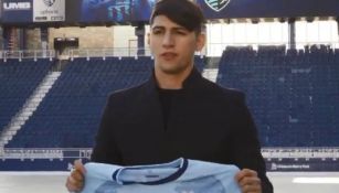 Alan Pulido conoció estadio del Sporting Kansas City